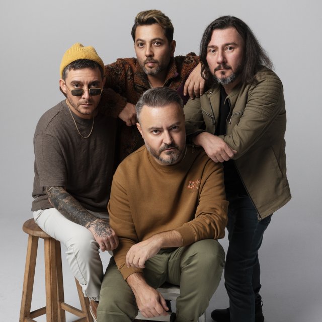Seksendört “Dön” – Söz Müzik